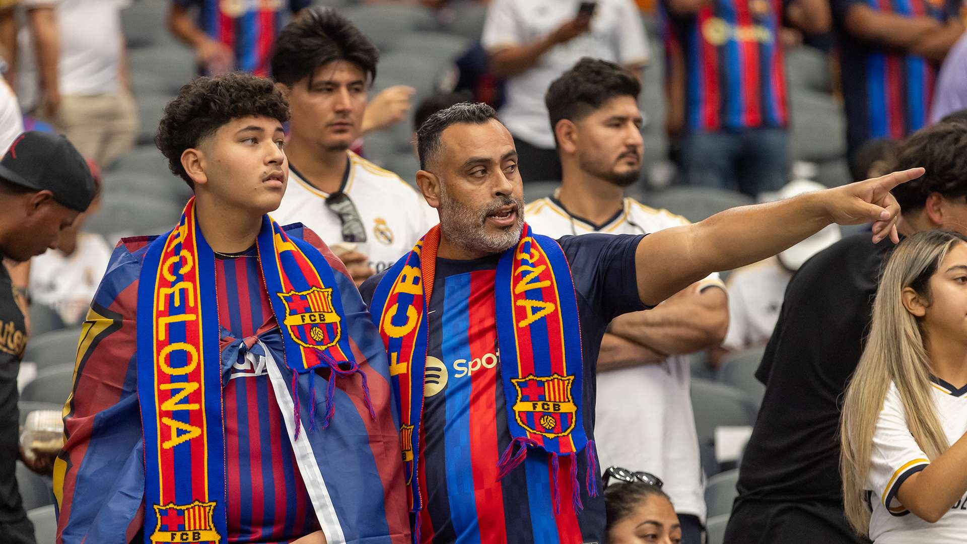 多人对足球 多人对足球