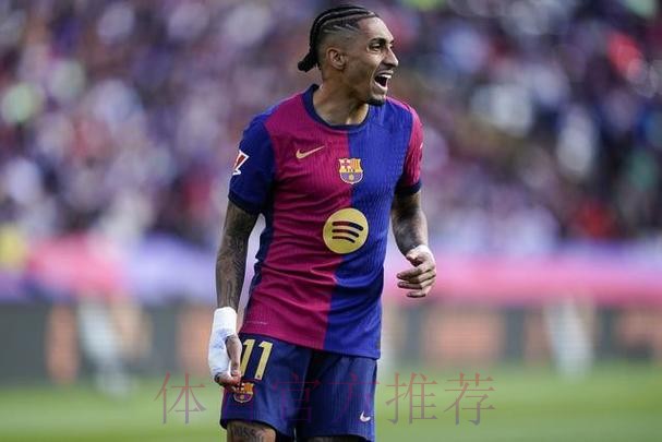 单届西超级杯打进4球，拉菲尼亚是赛事历史第二人