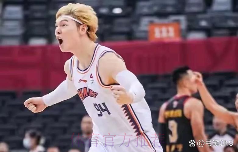 CBA-王哲林两双 上海久事主场战胜新疆伊力特